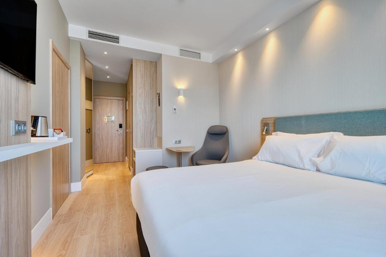 Holiday Inn Express - Madrid - Airport By Ihg Kültér fotó