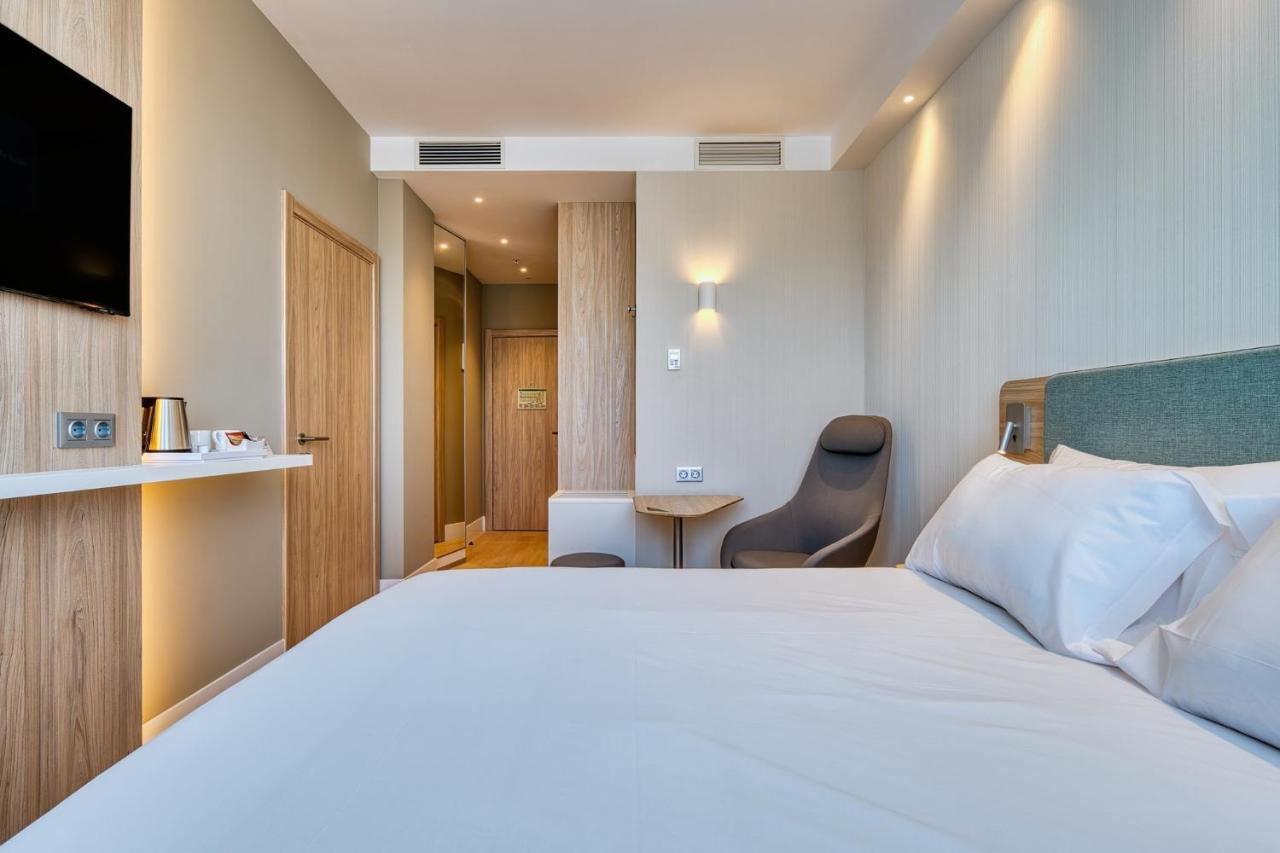 Holiday Inn Express - Madrid - Airport By Ihg Kültér fotó