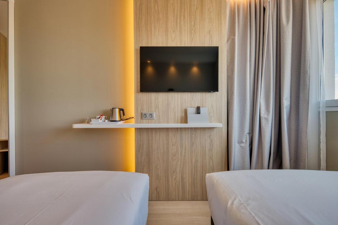 Holiday Inn Express - Madrid - Airport By Ihg Kültér fotó
