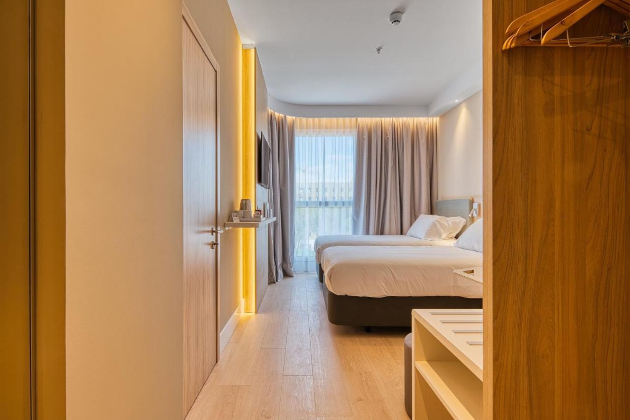 Holiday Inn Express - Madrid - Airport By Ihg Kültér fotó