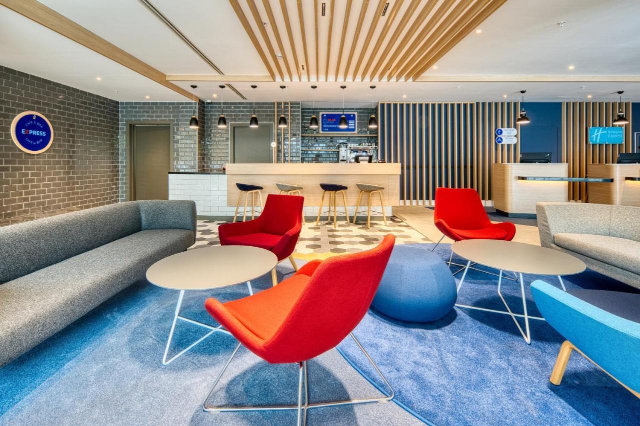 Holiday Inn Express - Madrid - Airport By Ihg Kültér fotó