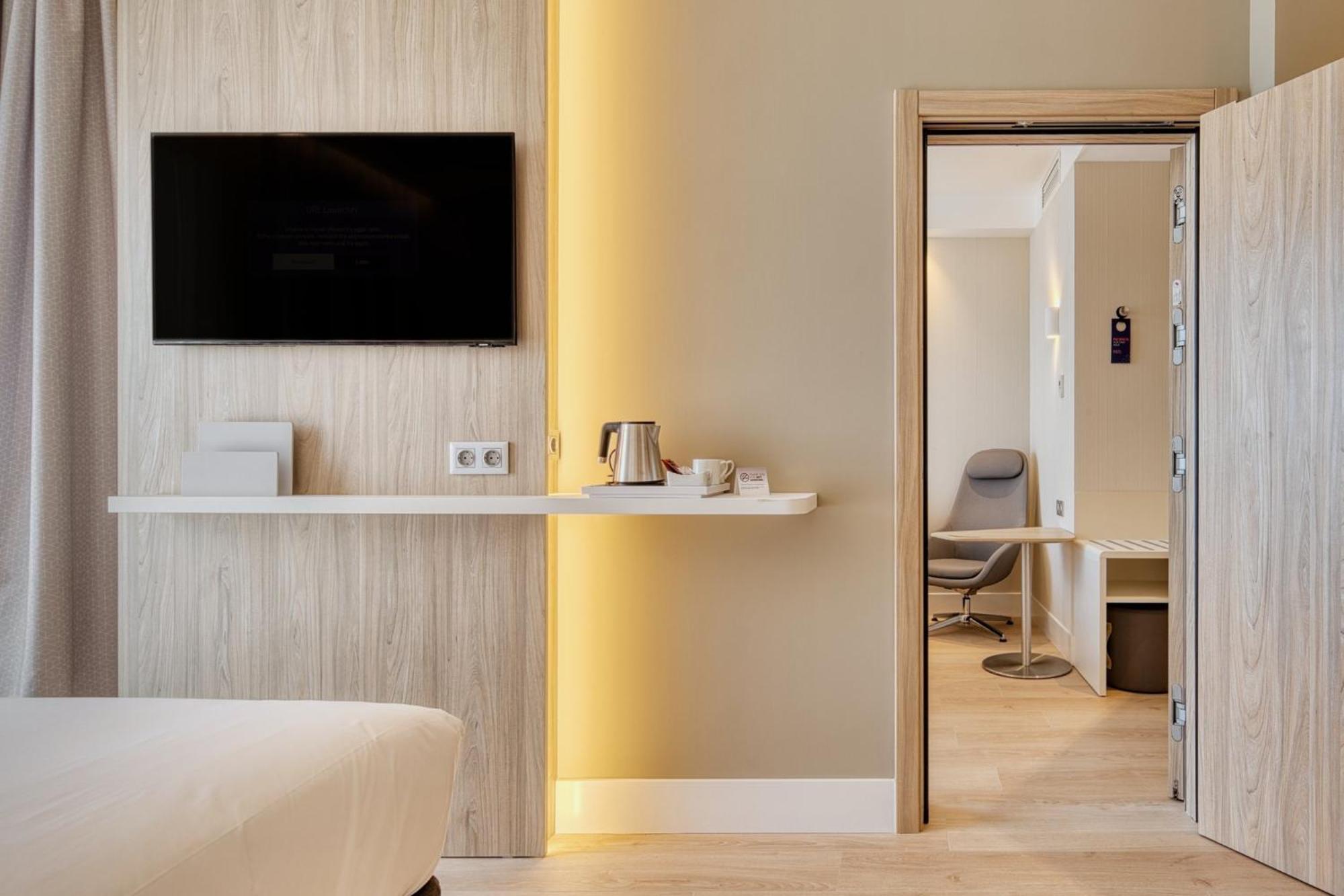 Holiday Inn Express - Madrid - Airport By Ihg Kültér fotó