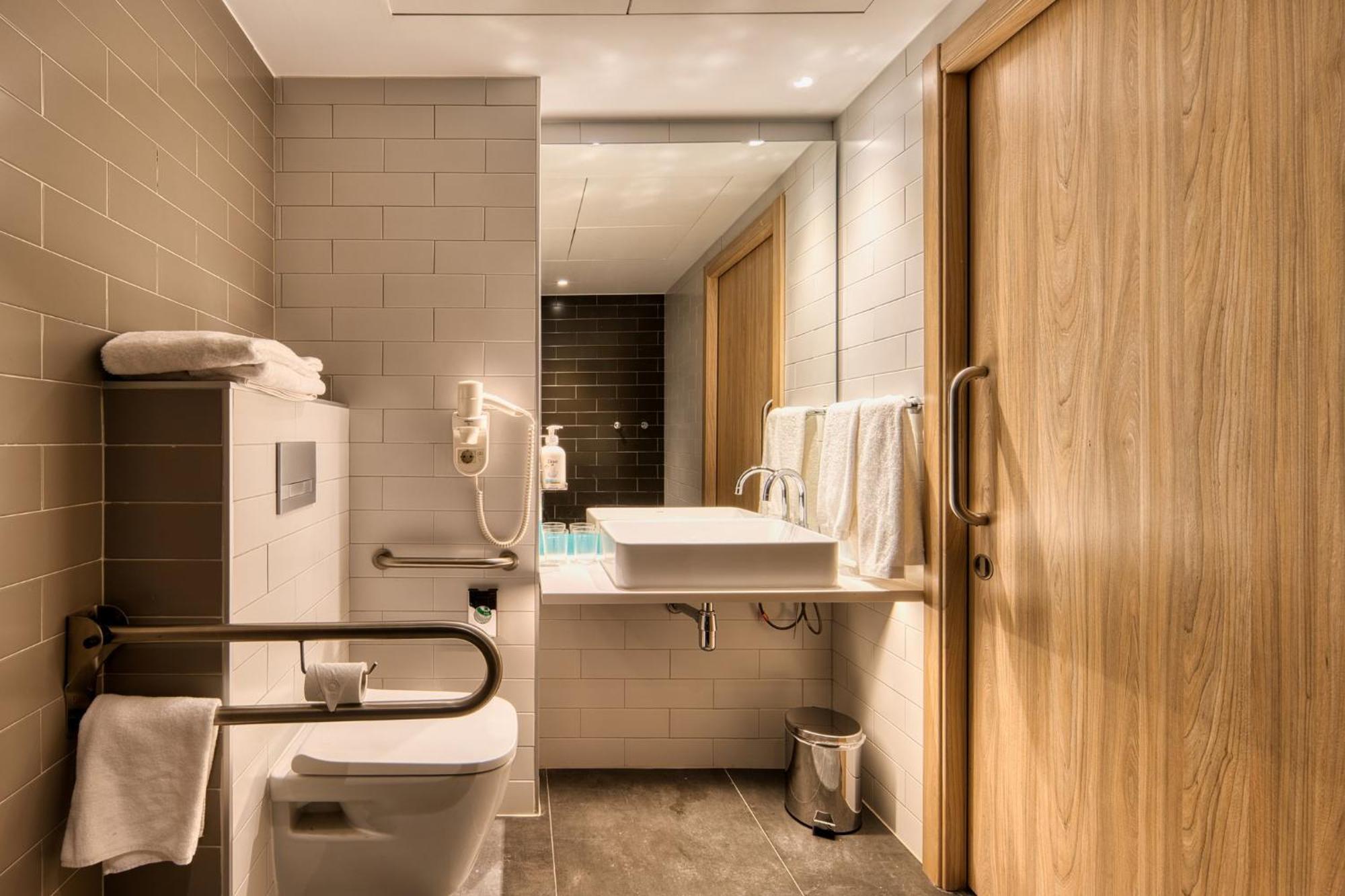 Holiday Inn Express - Madrid - Airport By Ihg Kültér fotó